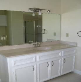 Standard Bathroom 